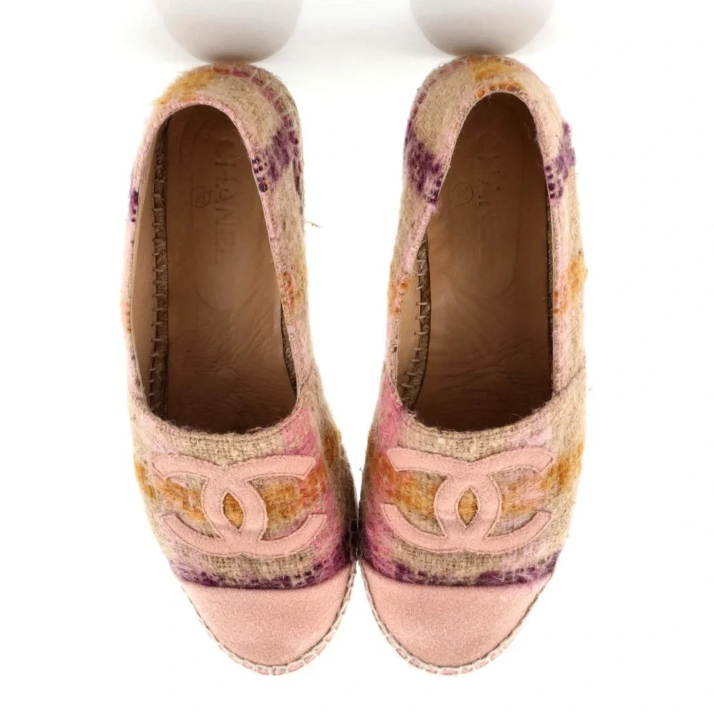 CHANEL Pink and Beige Tweed Espadrille Flats - Size 42